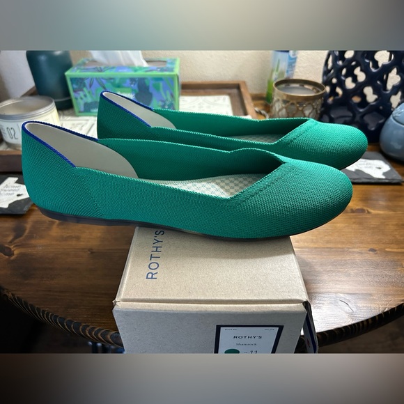 NIB Rothy’s Sz 11 Shamrock Green Flats - Picture 7 of 9